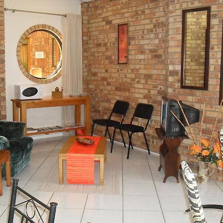 8 Royal Palm B&B Umhlanga Rocks 外观 照片