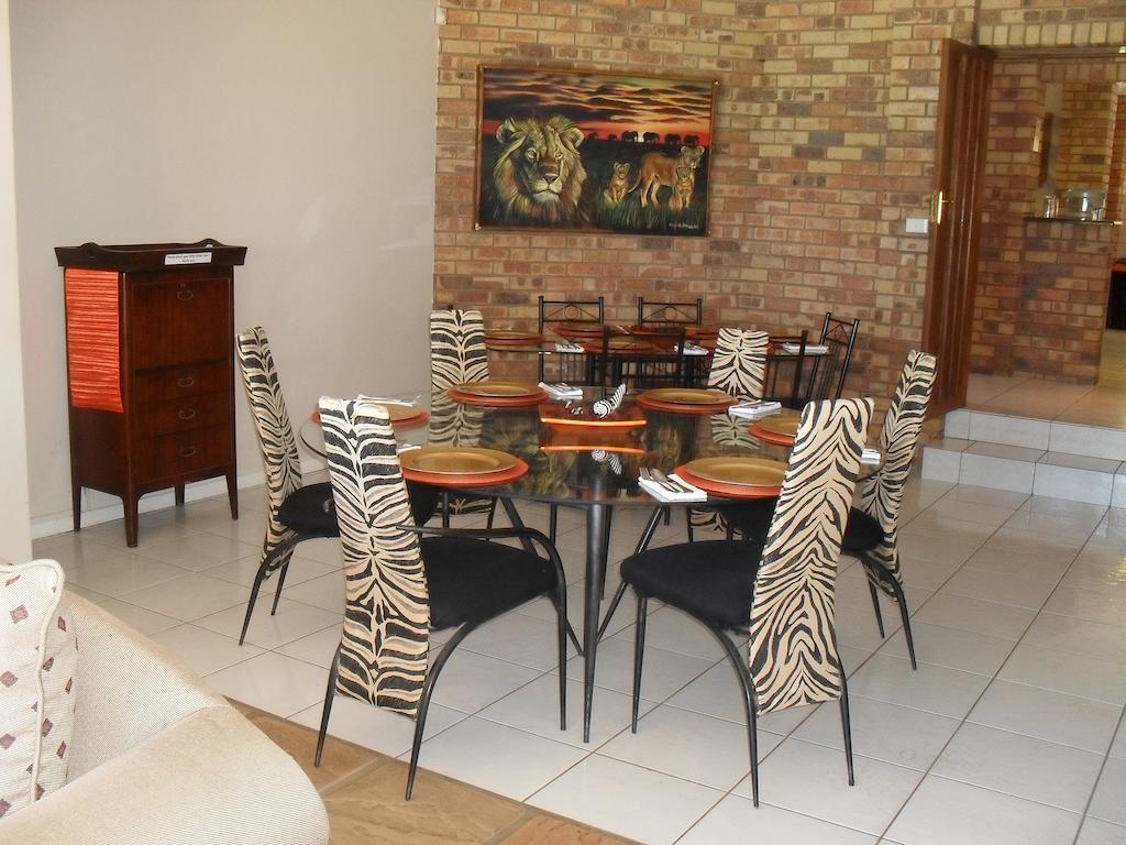 8 Royal Palm B&B Umhlanga Rocks 外观 照片