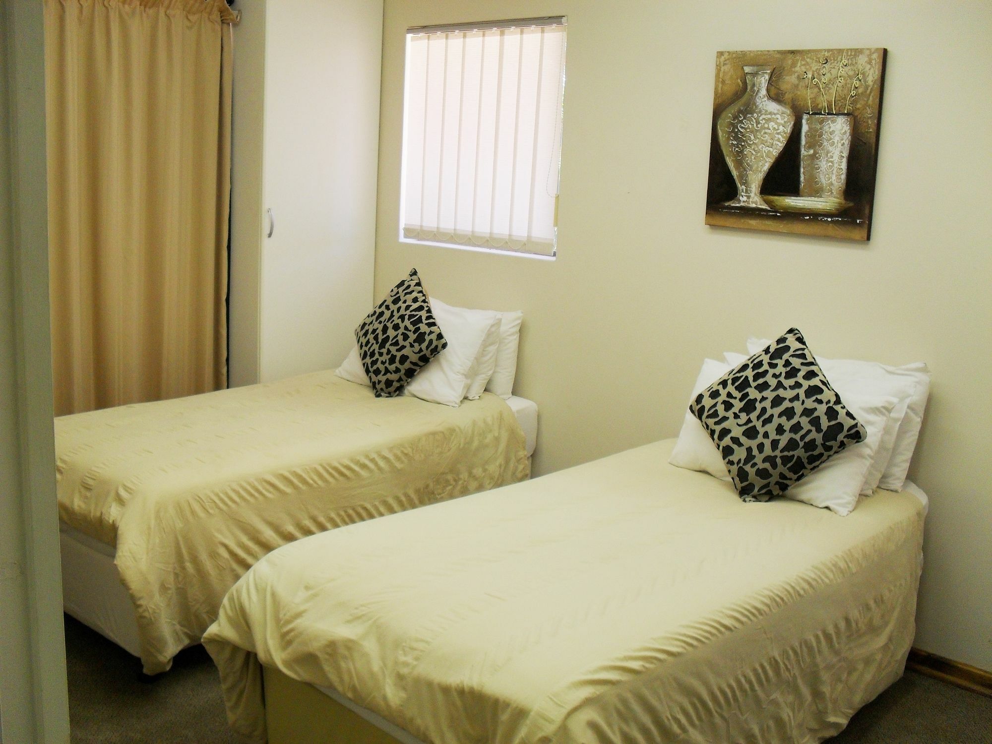 8 Royal Palm B&B Umhlanga Rocks 外观 照片