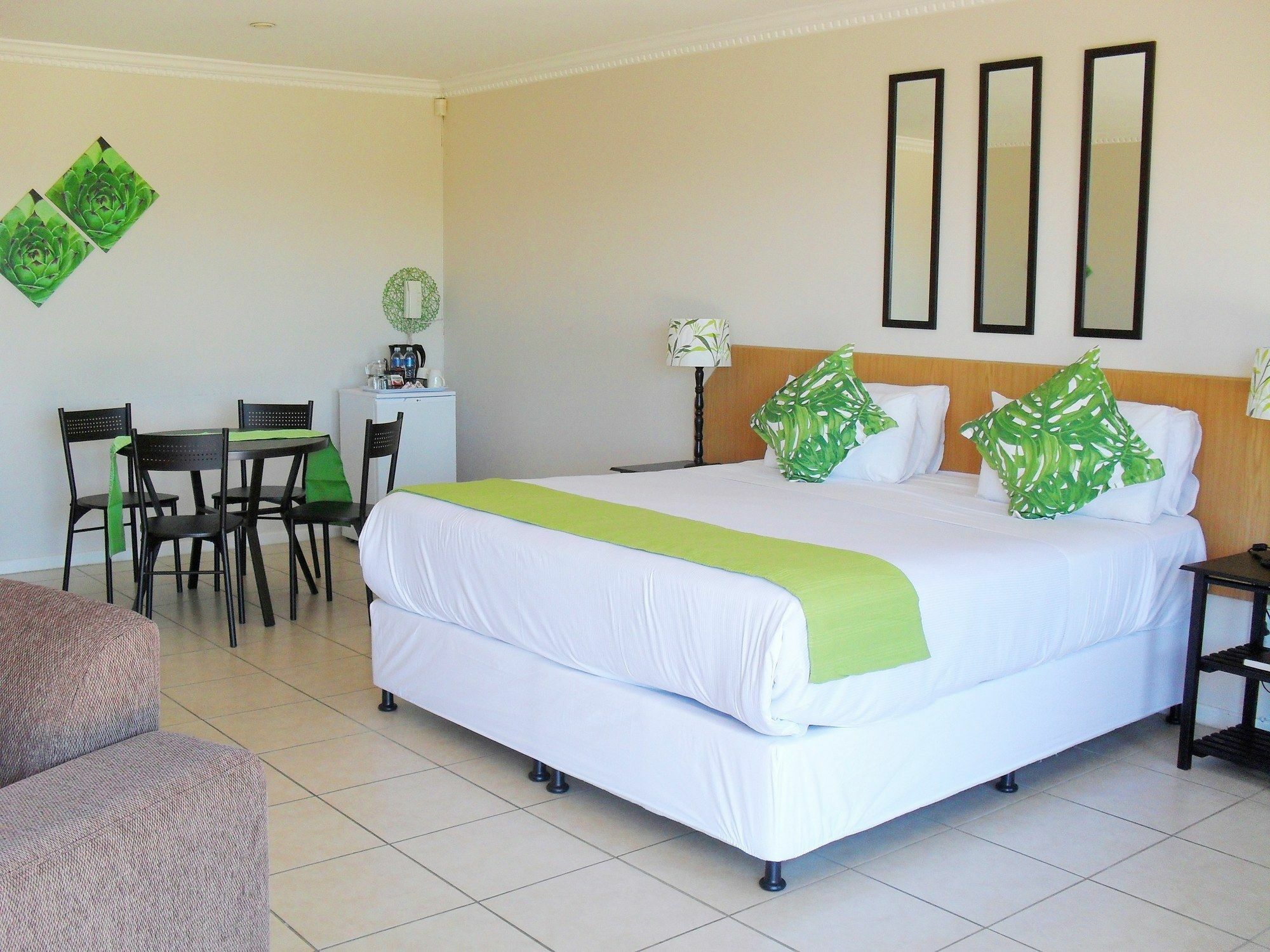 8 Royal Palm B&B Umhlanga Rocks 外观 照片