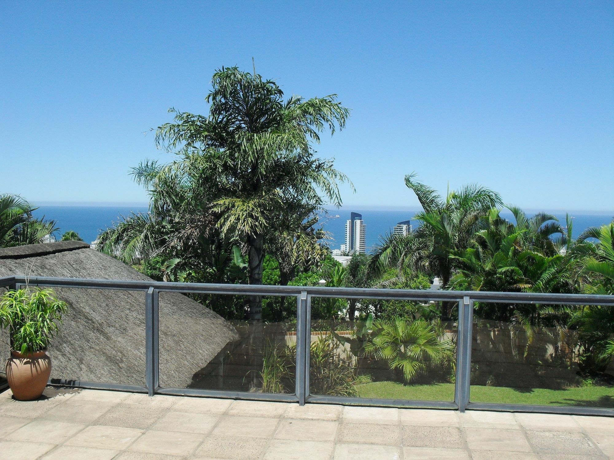 8 Royal Palm B&B Umhlanga Rocks 外观 照片